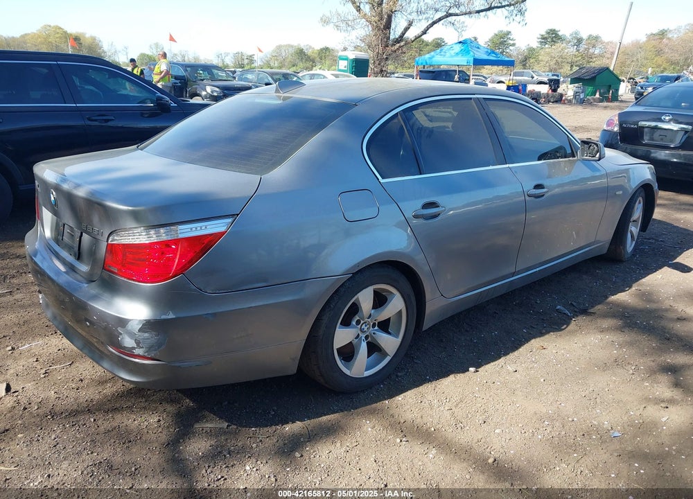 2008 BMW 528I VIN: WBANU53518CT19011