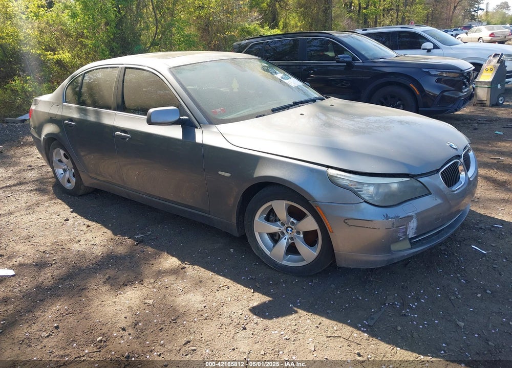2008 BMW 528I VIN: WBANU53518CT19011