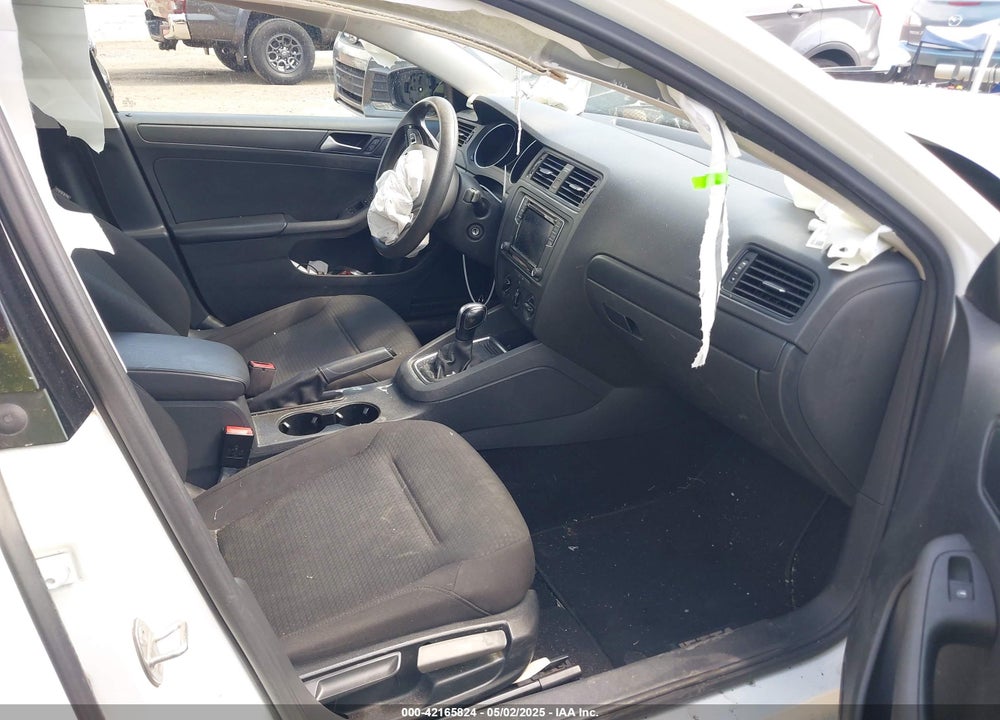 2016 VOLKSWAGEN JETTA VIN: 3VW267AJXGM257906