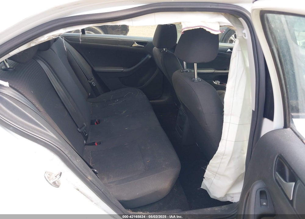 2016 VOLKSWAGEN JETTA VIN: 3VW267AJXGM257906
