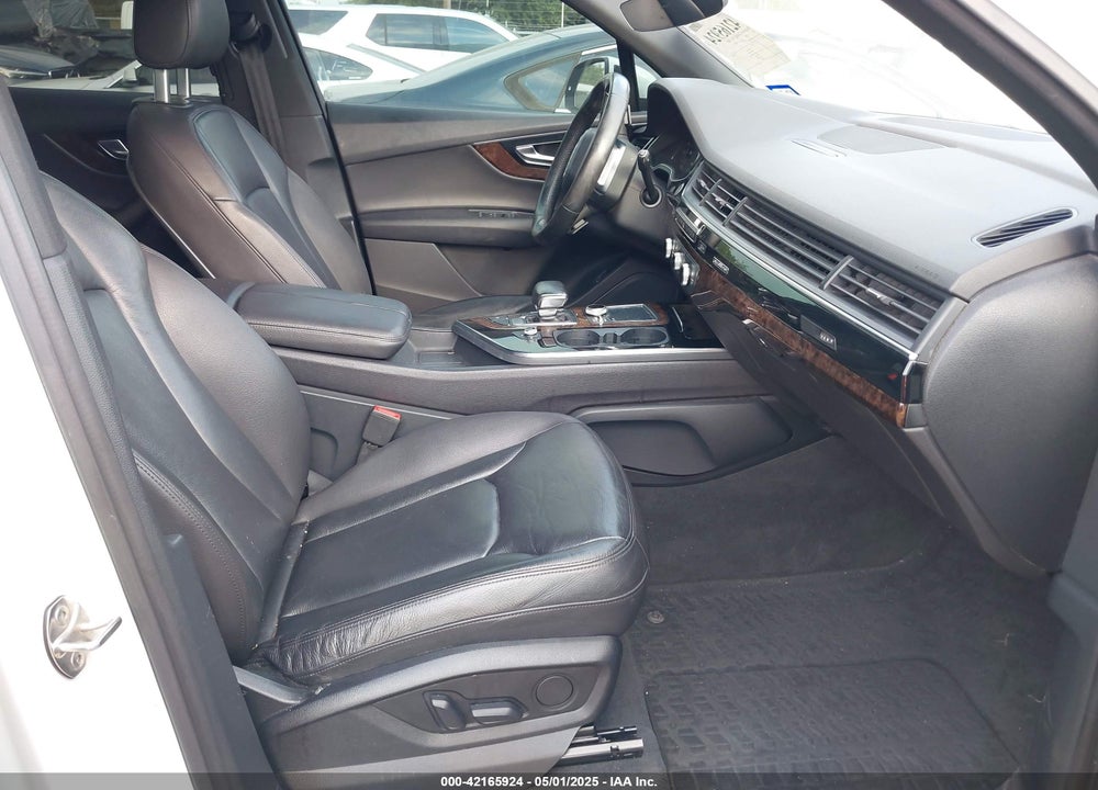 2017 AUDI Q7 3.0T PREMIUM VIN: WA1LAAF71HD024553