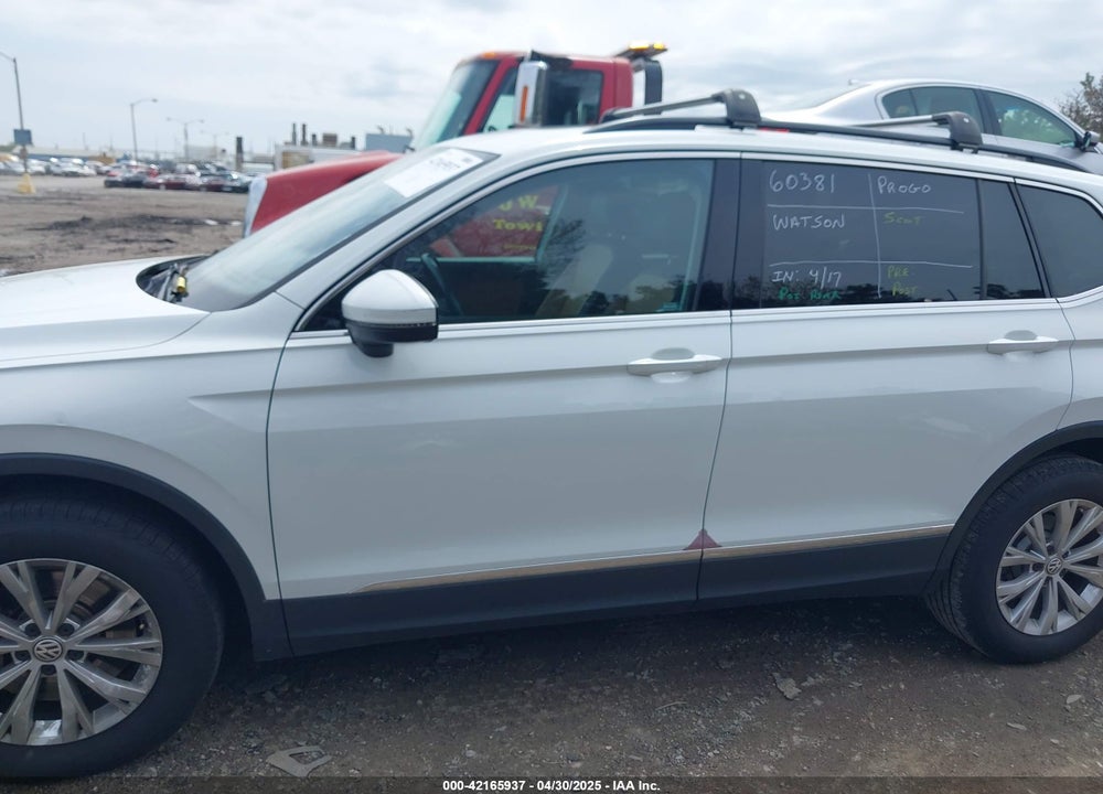 2018 VOLKSWAGEN TIGUAN 2.0T SE/2.0T SEL VIN: 3VV3B7AX8JM044789