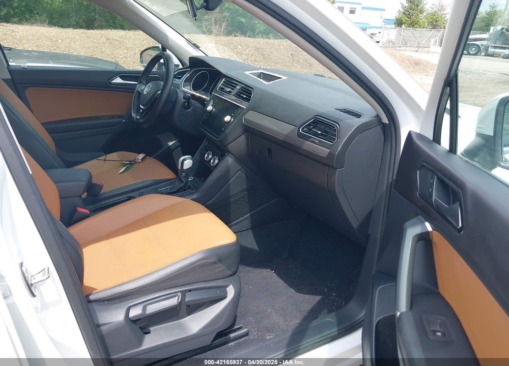 2018 VOLKSWAGEN TIGUAN 2.0T SE/2.0T SEL VIN: 3VV3B7AX8JM044789