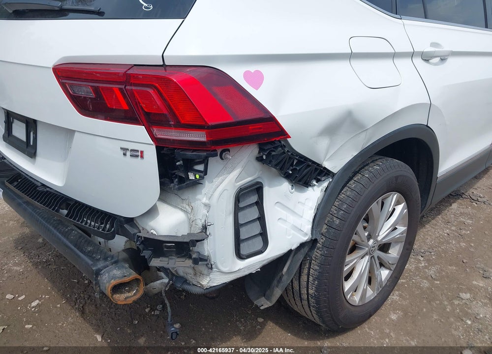2018 VOLKSWAGEN TIGUAN 2.0T SE/2.0T SEL VIN: 3VV3B7AX8JM044789