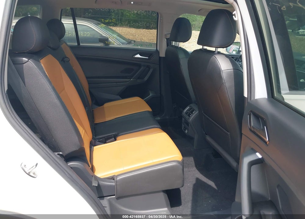 2018 VOLKSWAGEN TIGUAN 2.0T SE/2.0T SEL VIN: 3VV3B7AX8JM044789