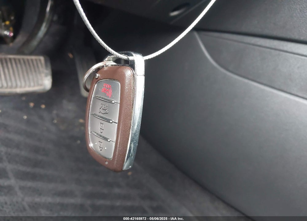 2017 HYUNDAI ELANTRA LIMITED VIN: KMHD84LF6HU164466