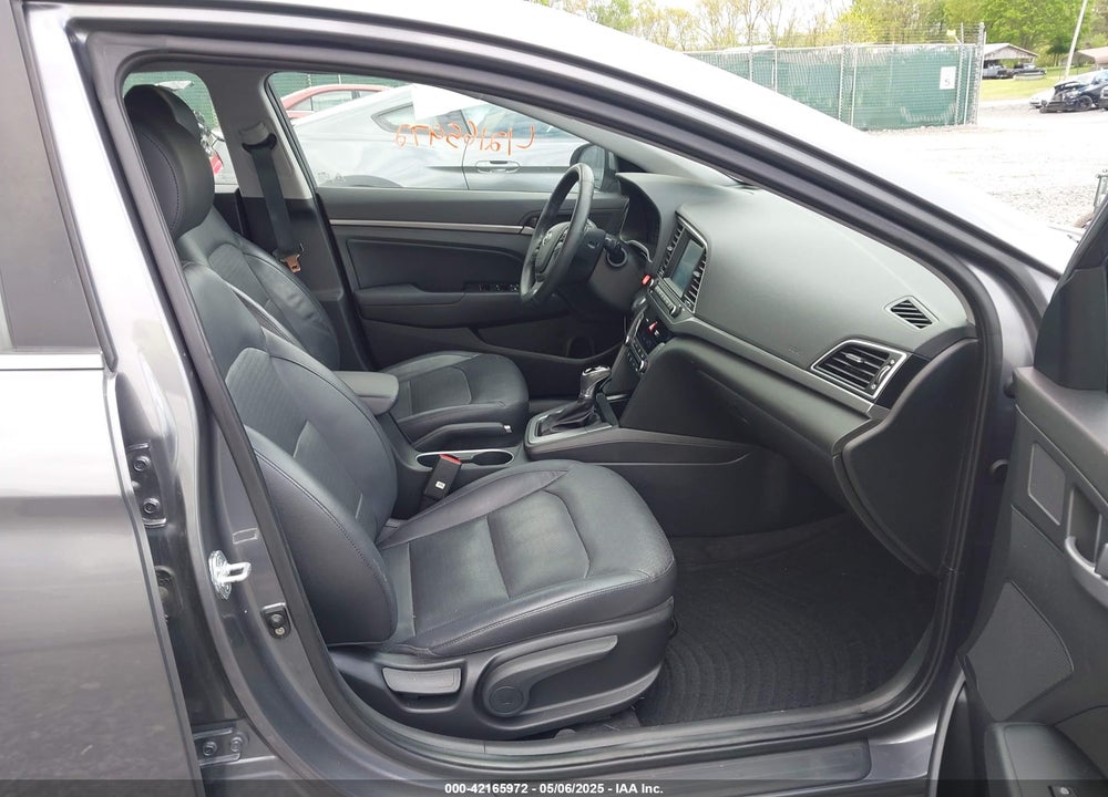 2017 HYUNDAI ELANTRA LIMITED VIN: KMHD84LF6HU164466