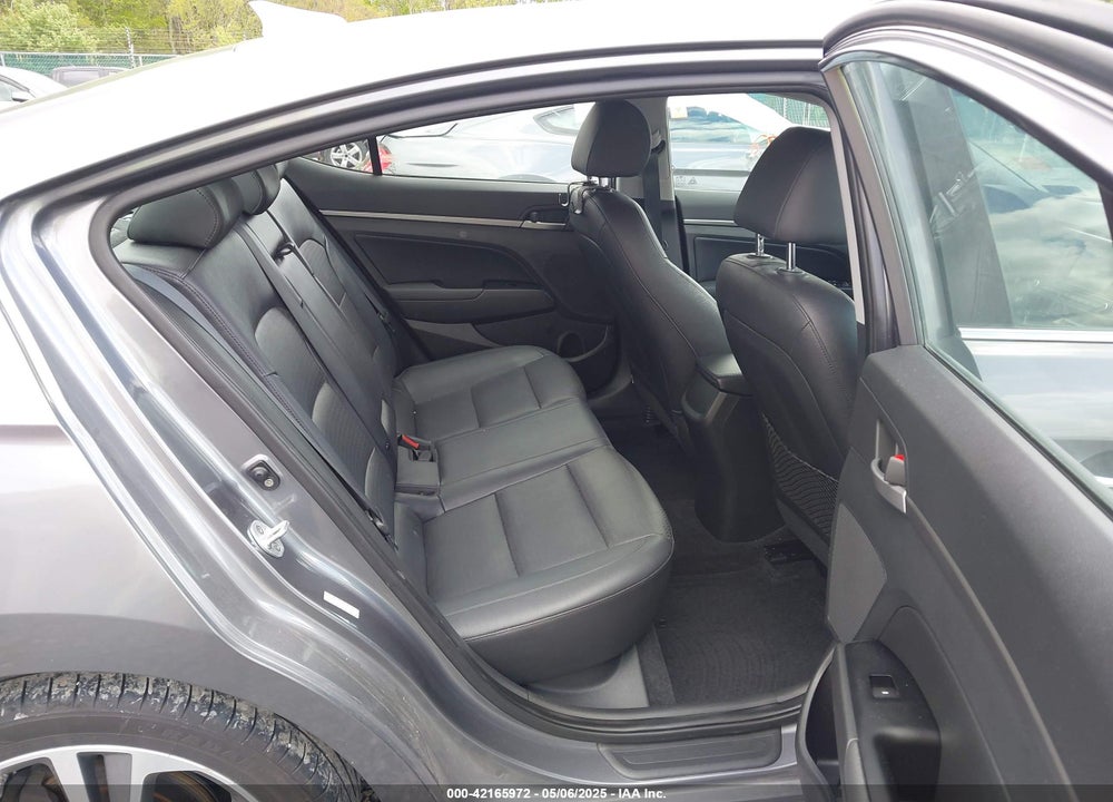 2017 HYUNDAI ELANTRA LIMITED VIN: KMHD84LF6HU164466