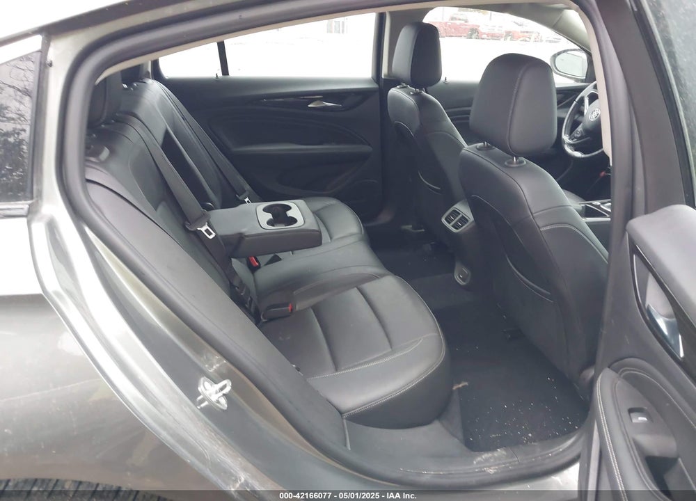 2018 BUICK REGAL SPORTBACK ESSENCE VIN: W04GP6SX8J1171088