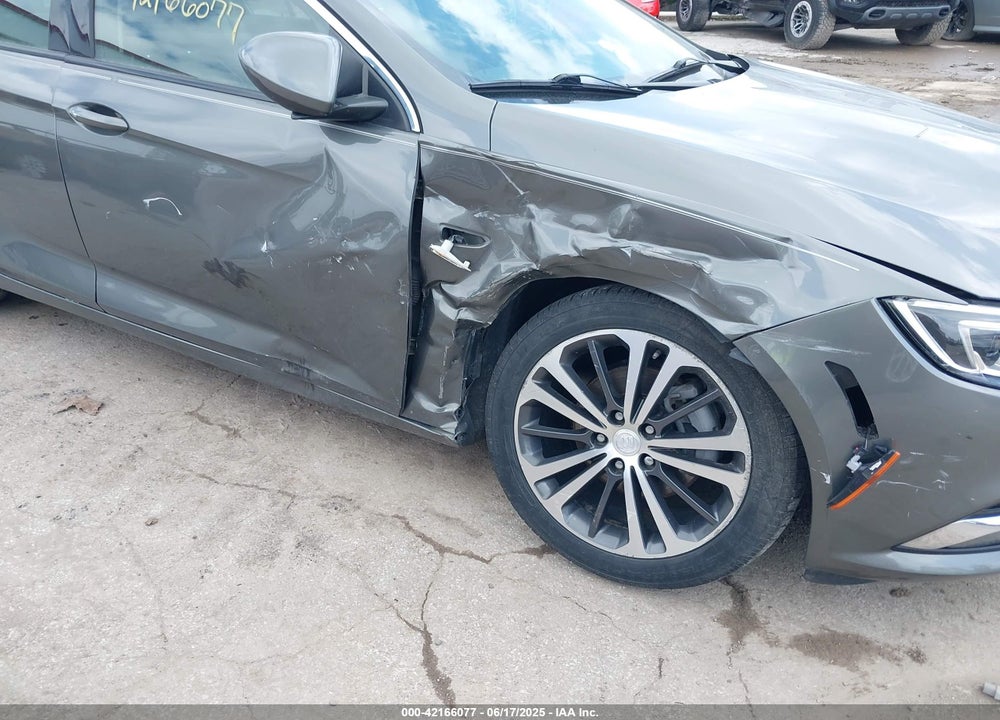 2018 BUICK REGAL SPORTBACK ESSENCE VIN: W04GP6SX8J1171088