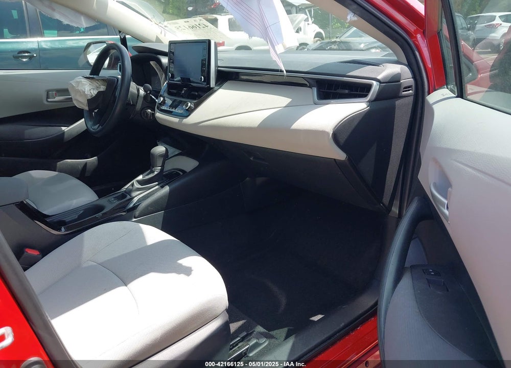 2020 TOYOTA COROLLA LE VIN: 5YFEPRAE2LP105200