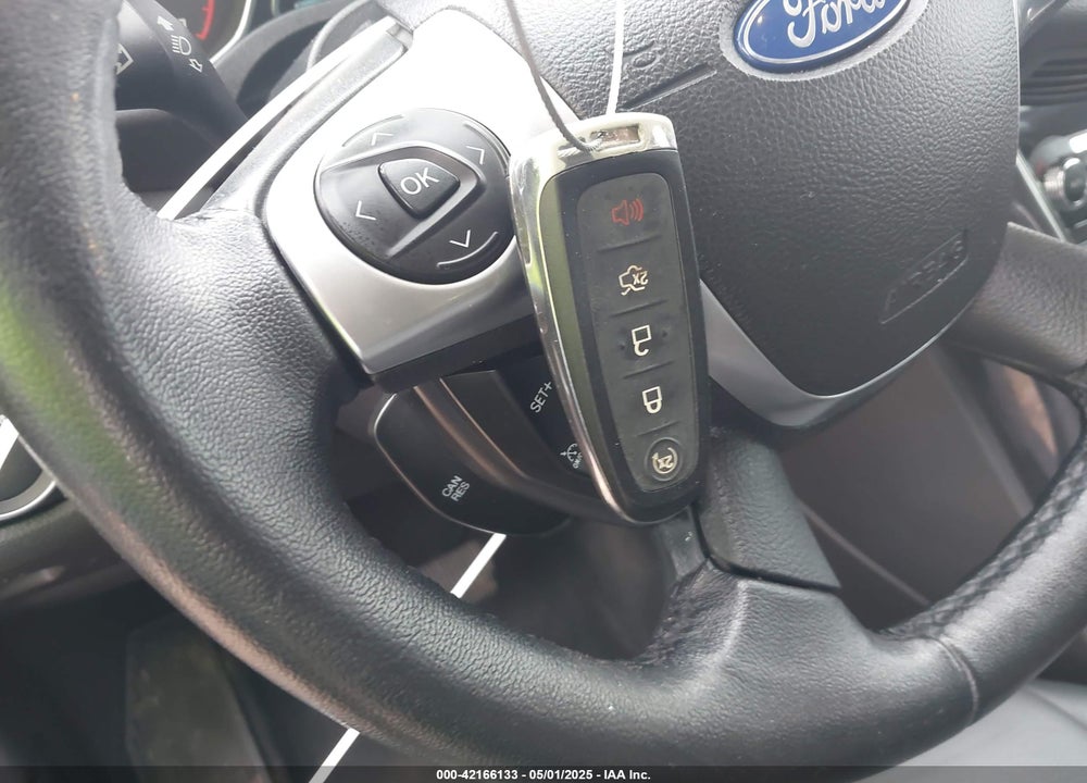 2016 FORD ESCAPE TITANIUM VIN: 1FMCU0J98GUC10097
