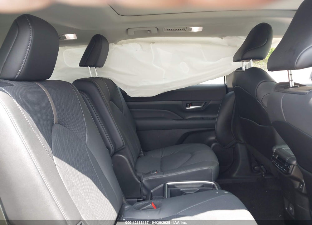 2024 TOYOTA GRAND HIGHLANDER PLATINUM VIN: 5TDAAAB54RS065010