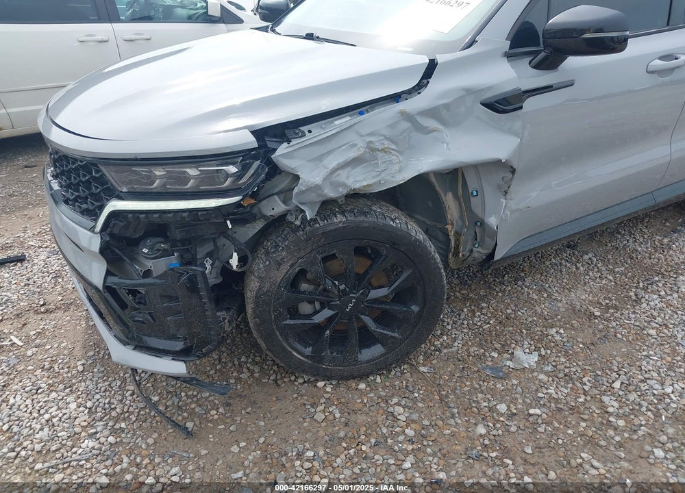 2022 KIA SORENTO VIN: 5XYRKDLF9NG079825