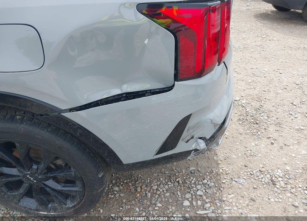 2022 KIA SORENTO VIN: 5XYRKDLF9NG079825