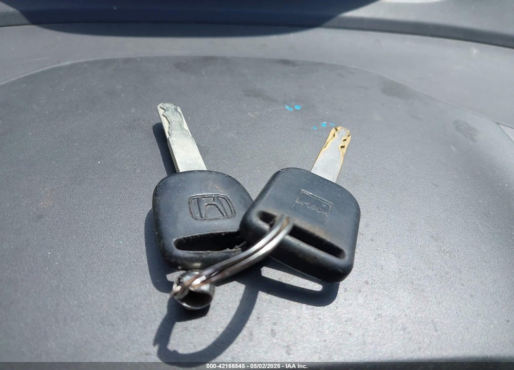 2006 HONDA CIVIC LX VIN: 1HGFA16566L137307