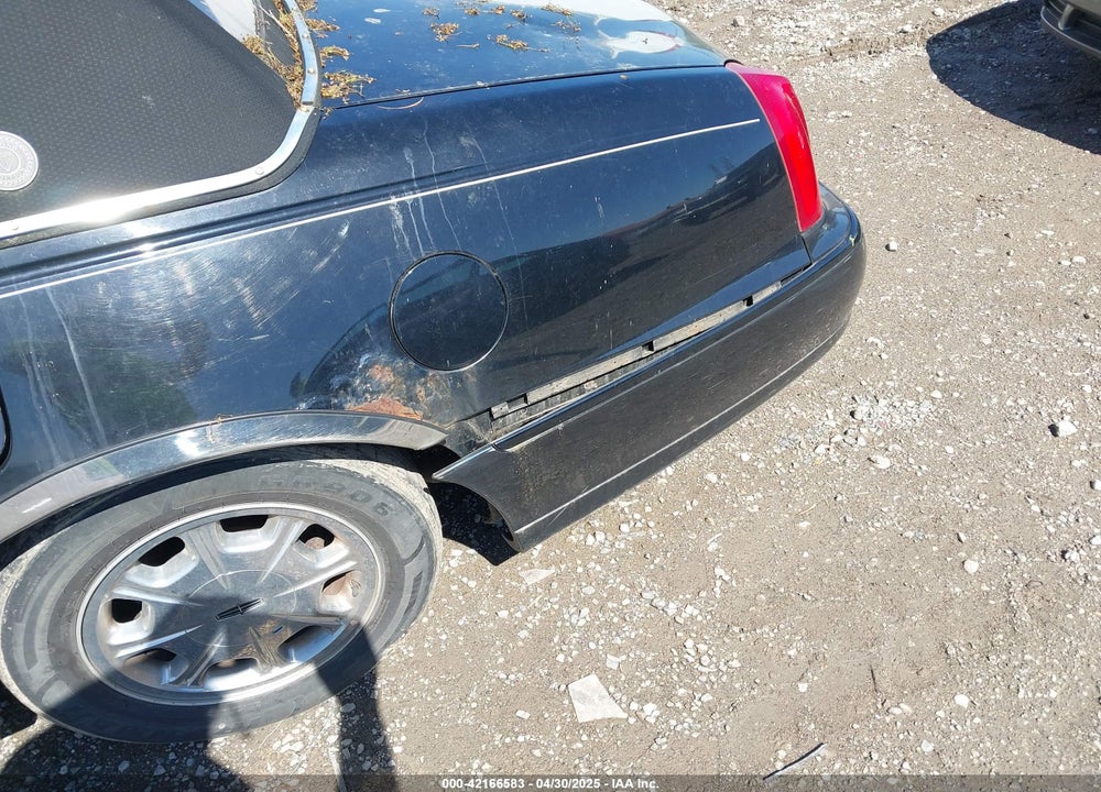 1999 LINCOLN TOWN CAR SIGNATURE VIN: 1LNHM82W5XY692755