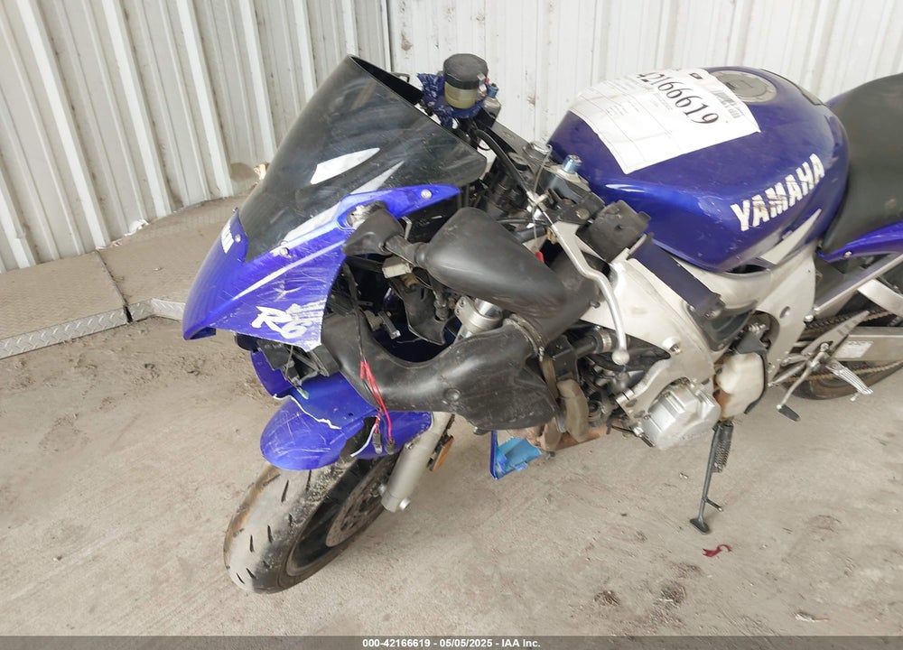 2000 YAMAHA YZFR6 L VIN: JYARJ04E2YA009813