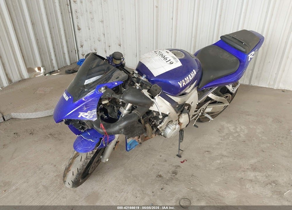 2000 YAMAHA YZFR6 L VIN: JYARJ04E2YA009813