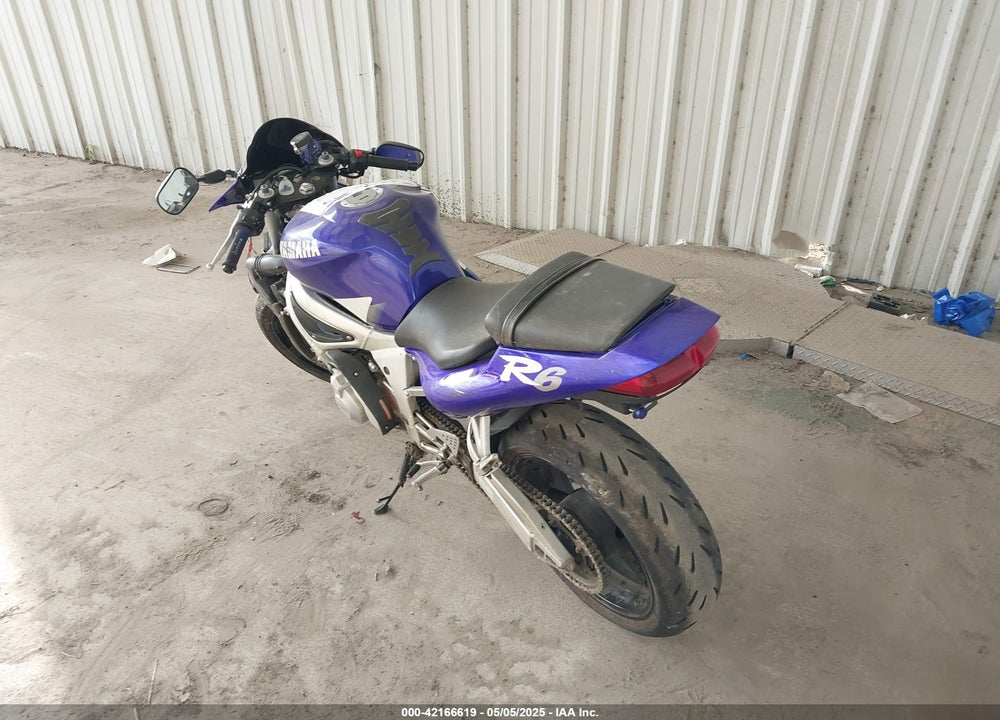 2000 YAMAHA YZFR6 L VIN: JYARJ04E2YA009813