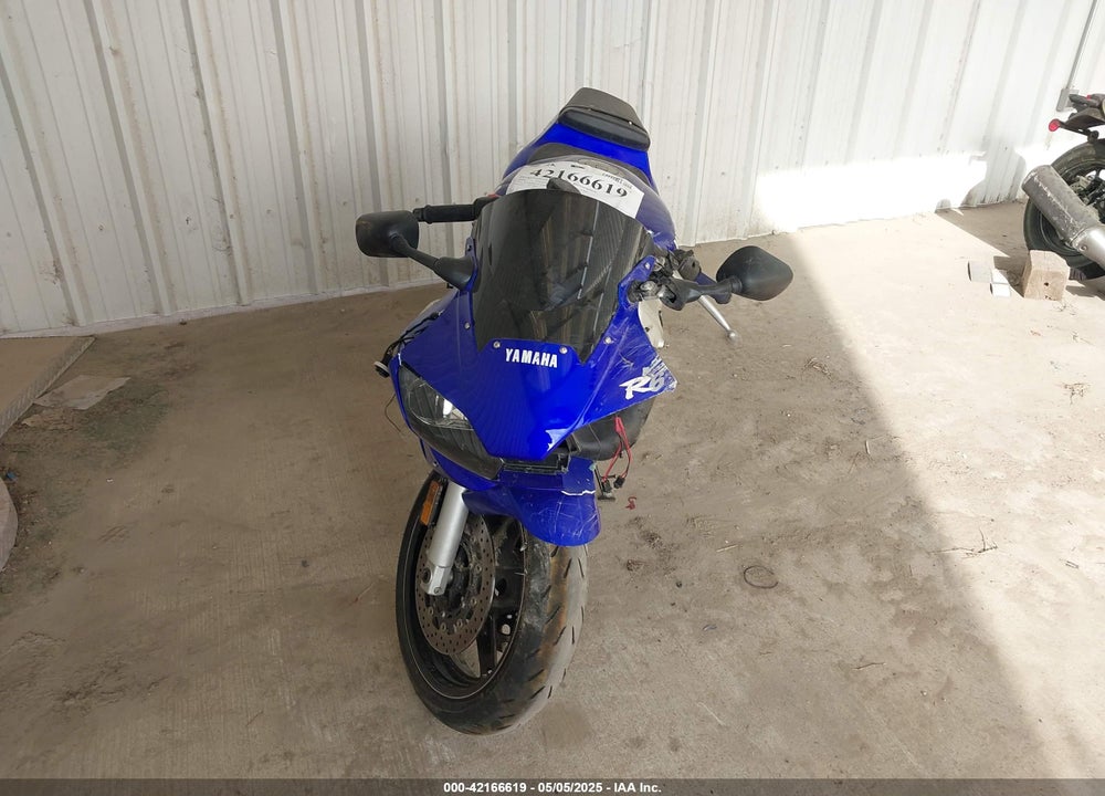 2000 YAMAHA YZFR6 L VIN: JYARJ04E2YA009813