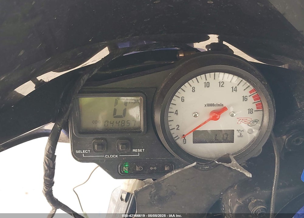 2000 YAMAHA YZFR6 L VIN: JYARJ04E2YA009813