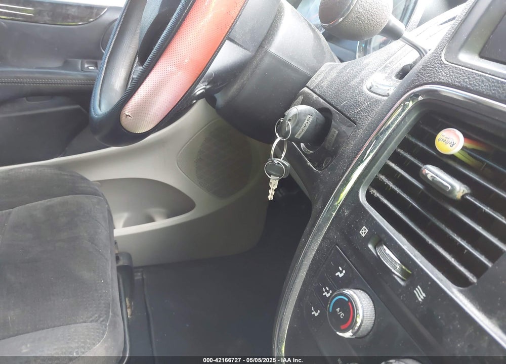 2012 DODGE GRAND CARAVAN SXT VIN: 2C4RDGCG1CR203261