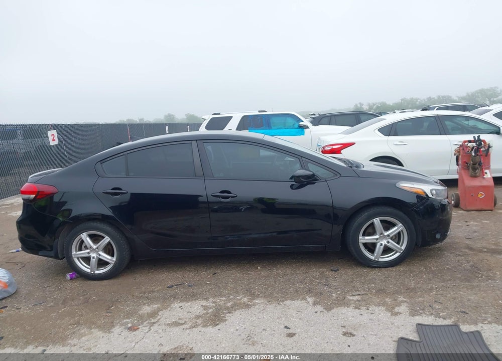 2017 KIA FORTE VIN: 3KPFL4A78HE013179