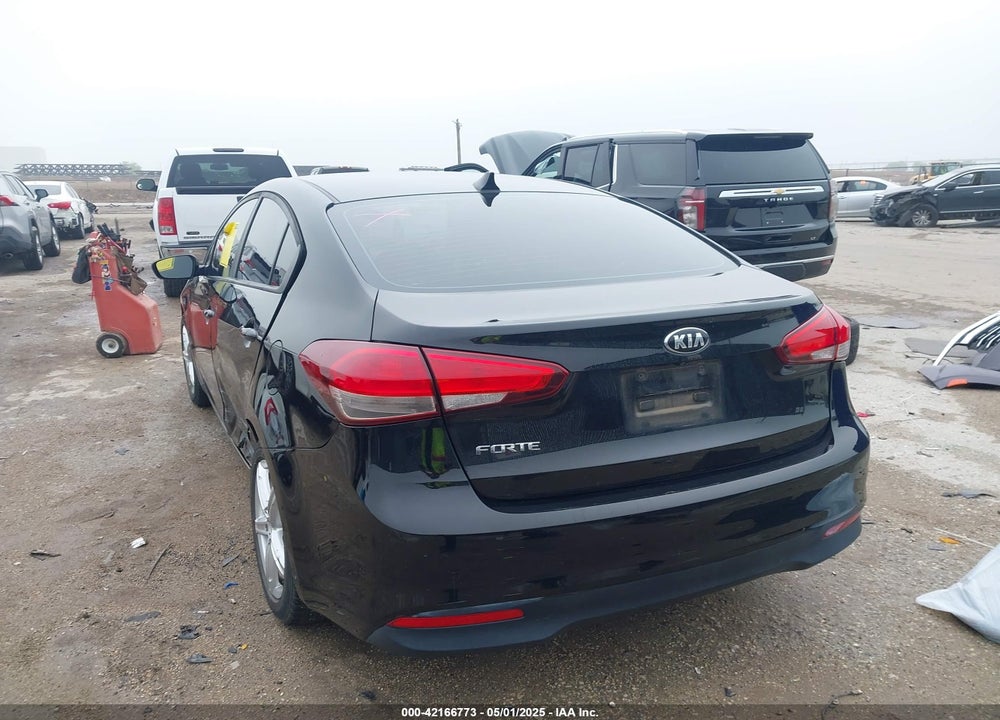 2017 KIA FORTE VIN: 3KPFL4A78HE013179