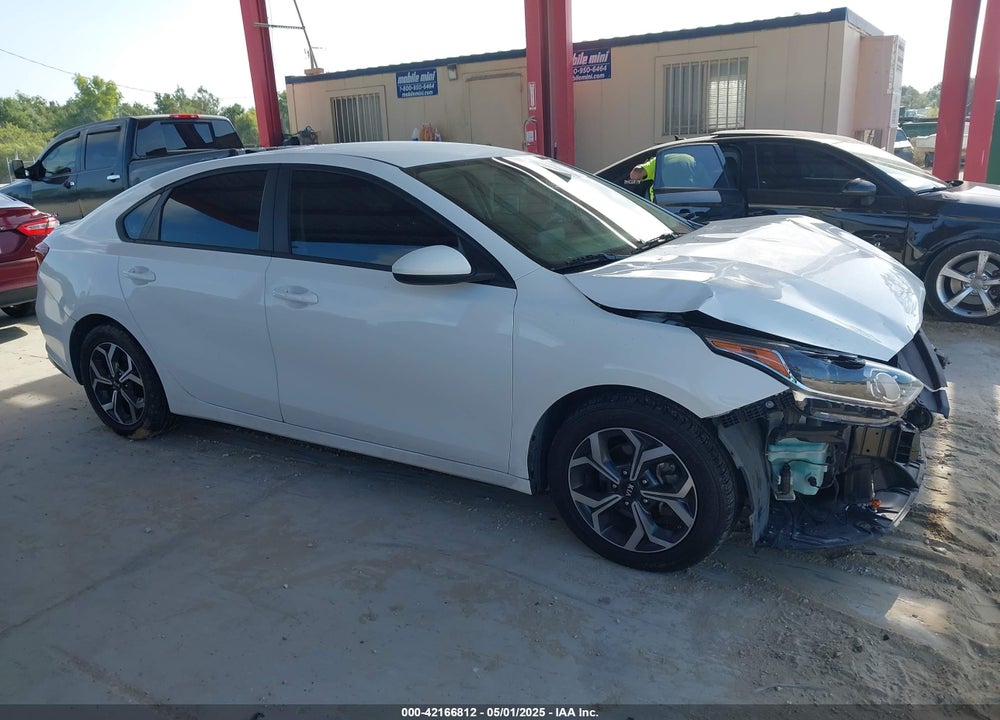 2021 KIA FORTE VIN: 3KPF24AD7ME340143