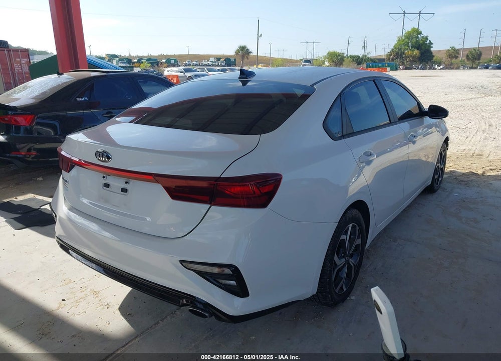 2021 KIA FORTE VIN: 3KPF24AD7ME340143
