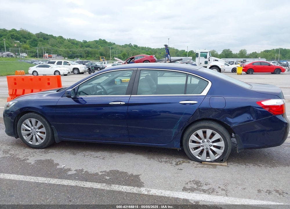 2013 HONDA ACCORD VIN: 1HGCR2F89DA184416
