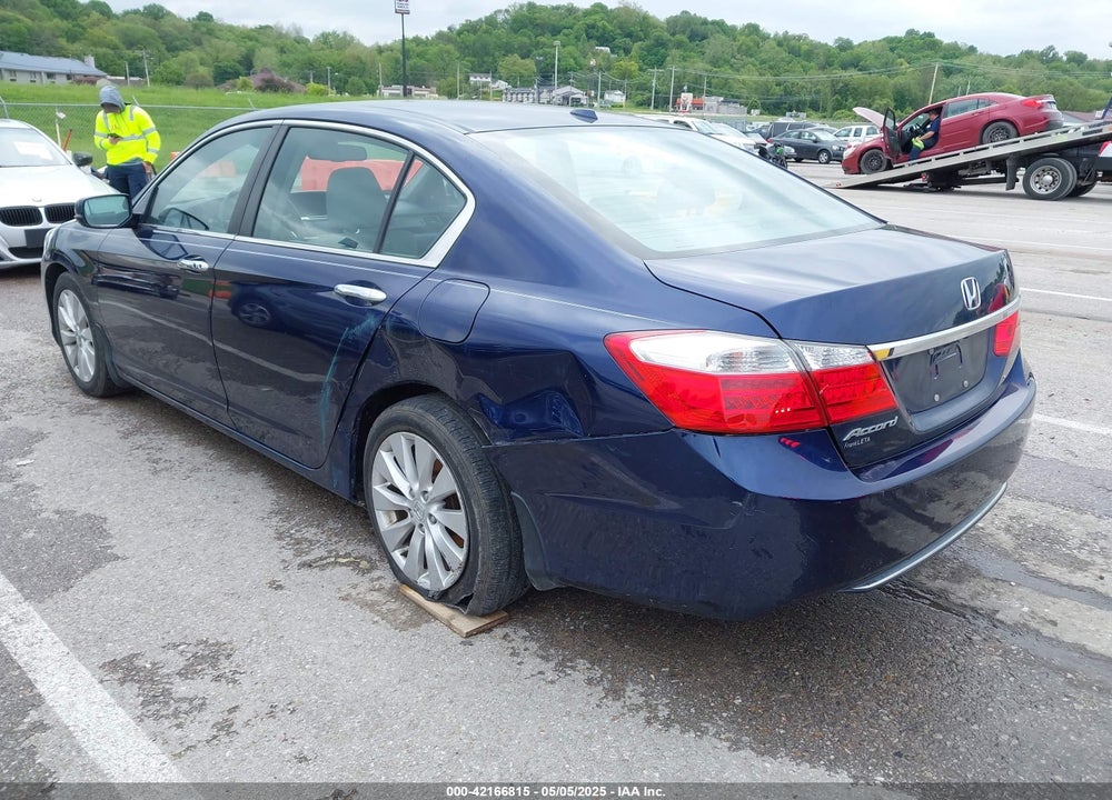 2013 HONDA ACCORD VIN: 1HGCR2F89DA184416