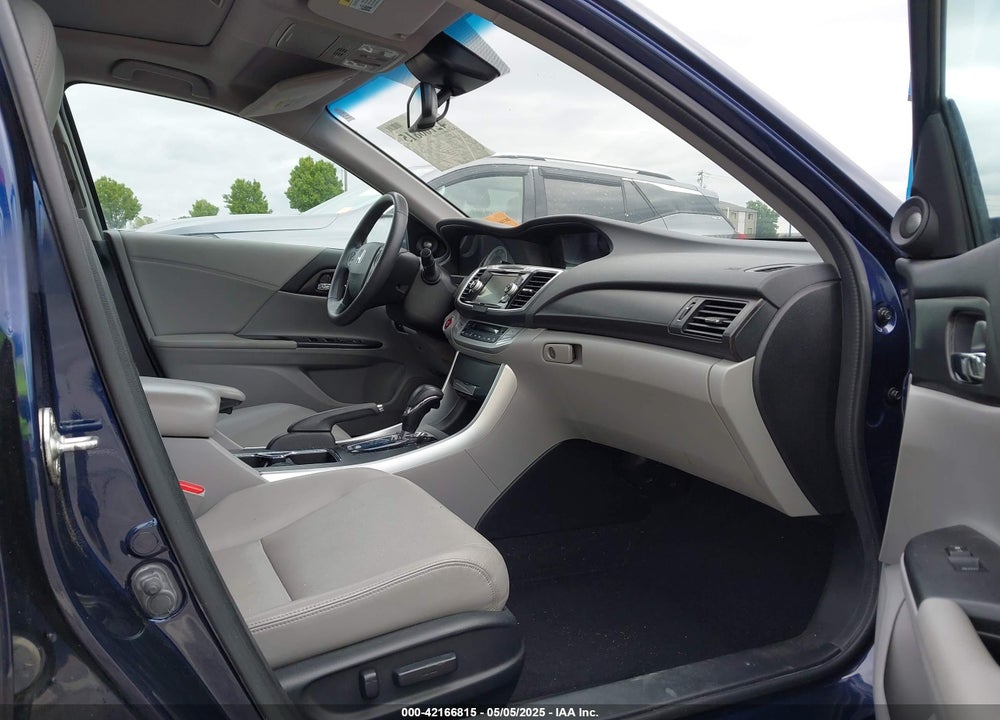 2013 HONDA ACCORD VIN: 1HGCR2F89DA184416