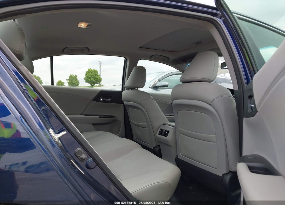 2013 HONDA ACCORD VIN: 1HGCR2F89DA184416