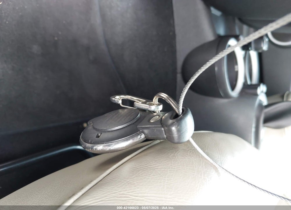 2013 MINI HARDTOP VIN: WMWSU3C56DT547099