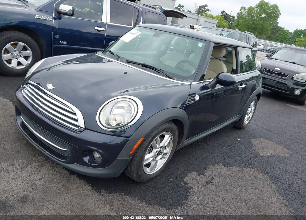 2013 MINI HARDTOP VIN: WMWSU3C56DT547099