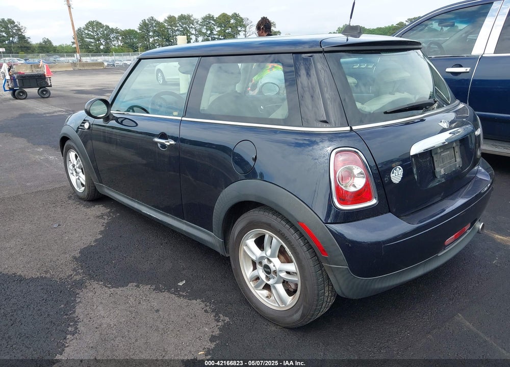 2013 MINI HARDTOP VIN: WMWSU3C56DT547099