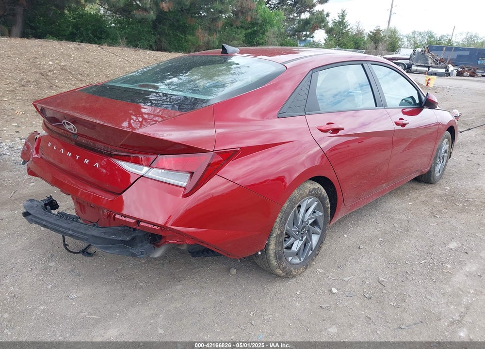 2024 HYUNDAI ELANTRA VIN: KMHLM4DGXRU814044