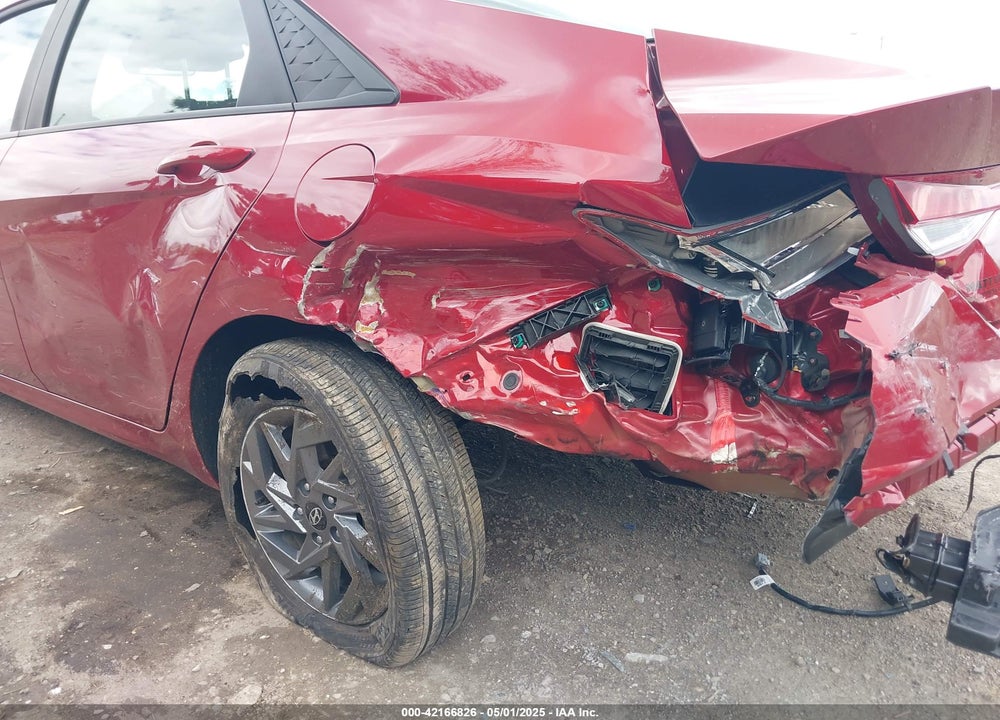 2024 HYUNDAI ELANTRA VIN: KMHLM4DGXRU814044