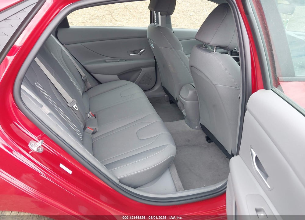 2024 HYUNDAI ELANTRA VIN: KMHLM4DGXRU814044