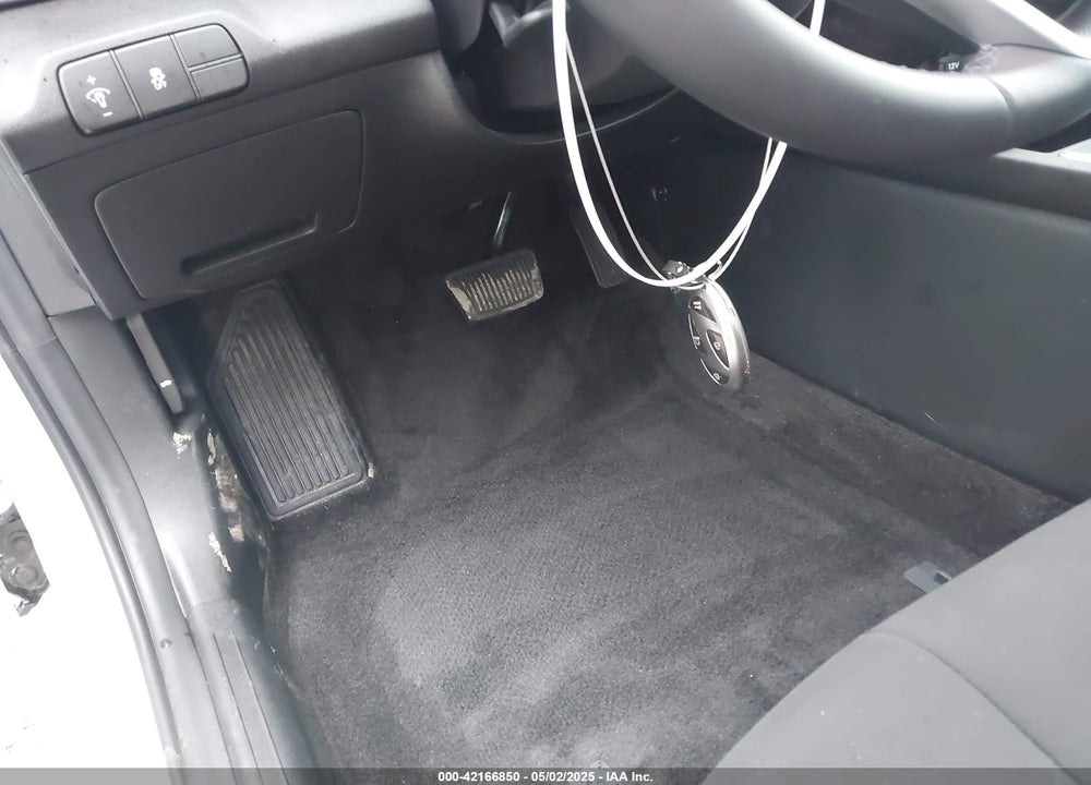 2024 HYUNDAI ELANTRA VIN: KMHLS4DG8RU770843
