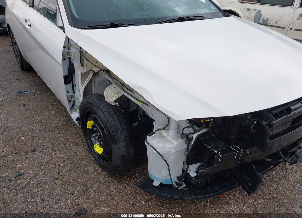 2024 HYUNDAI ELANTRA VIN: KMHLS4DG8RU770843