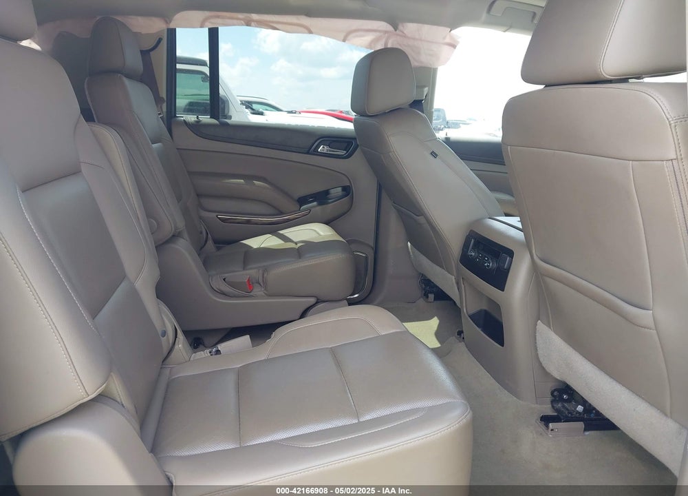 2017 GMC YUKON XL SLT VIN: 1GKS2GKC5HR160468