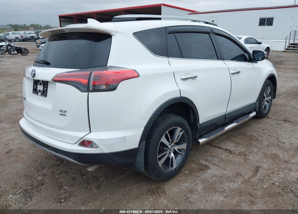 2018 TOYOTA RAV4 VIN: 2T3RFREV0JW823121