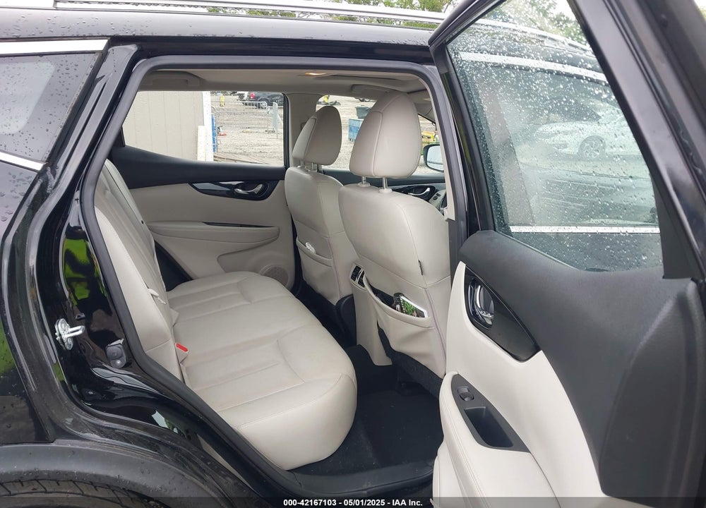 2017 NISSAN ROGUE SPORT VIN: JN1BJ1CP5HW020583
