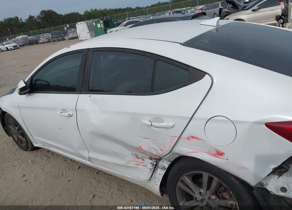 2018 HYUNDAI ELANTRA VIN: 5NPD84LF4JH237810