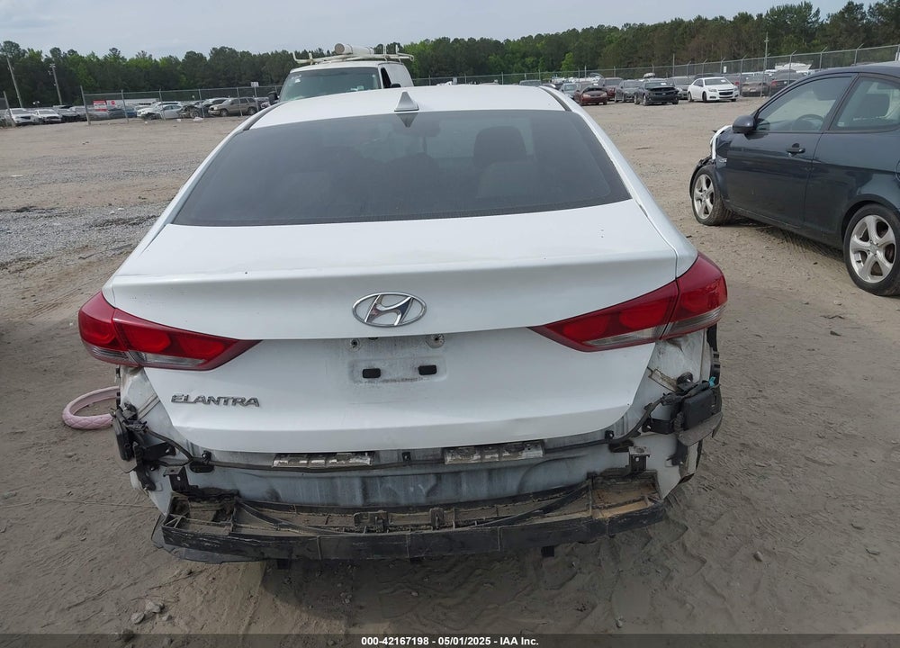 2018 HYUNDAI ELANTRA VIN: 5NPD84LF4JH237810