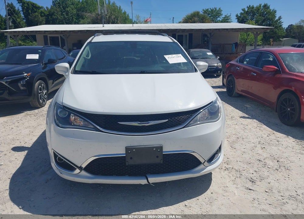 2020 CHRYSLER PACIFICA TOURING L VIN: 2C4RC1BG6LR276742