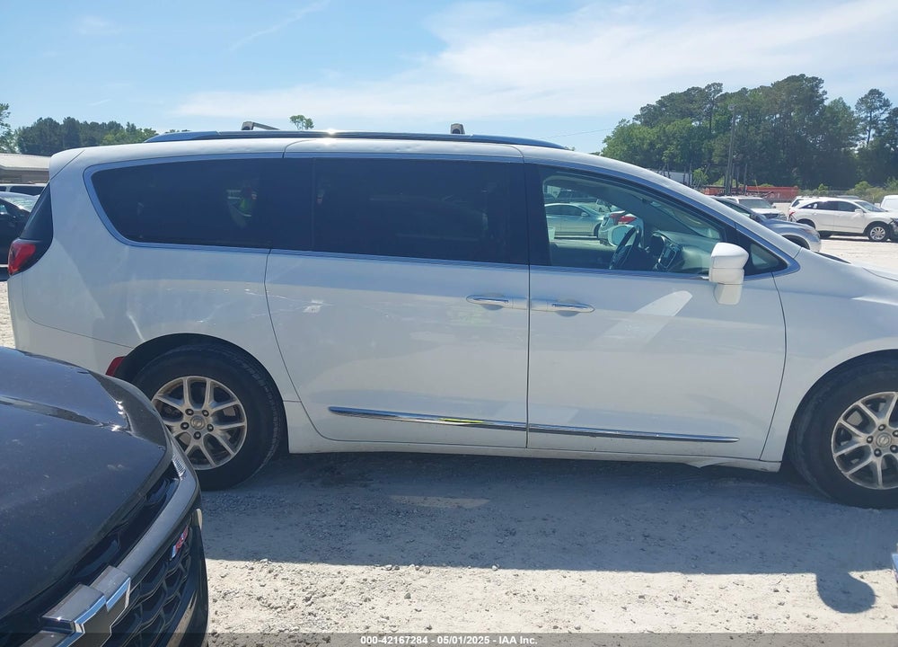 2020 CHRYSLER PACIFICA TOURING L VIN: 2C4RC1BG6LR276742